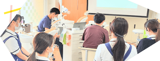 歯科医師による実践的な教育指導の様子